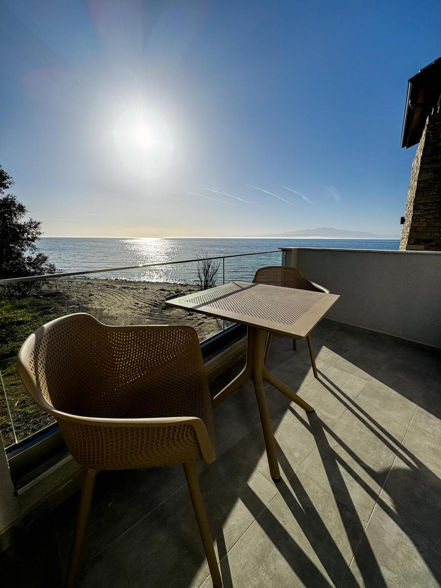 Olive & Sea Luxury Suites スカラ・ソティロス エクステリア 写真
