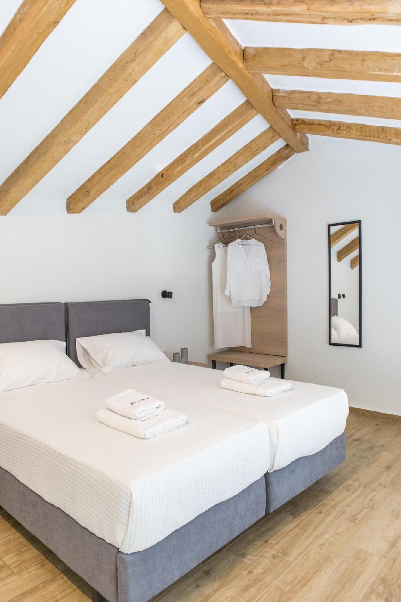 Olive & Sea Luxury Suites スカラ・ソティロス エクステリア 写真