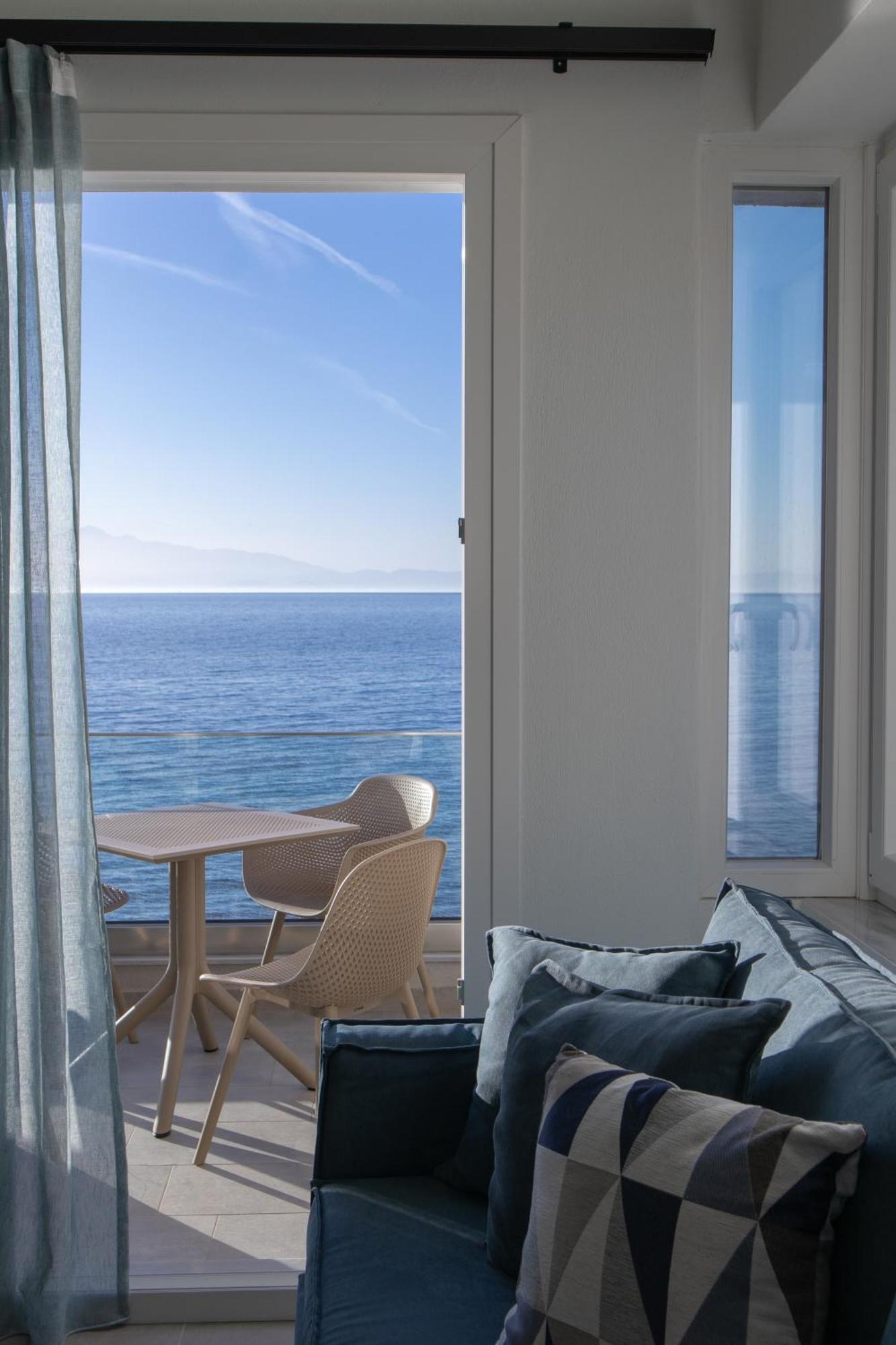 Olive & Sea Luxury Suites スカラ・ソティロス エクステリア 写真